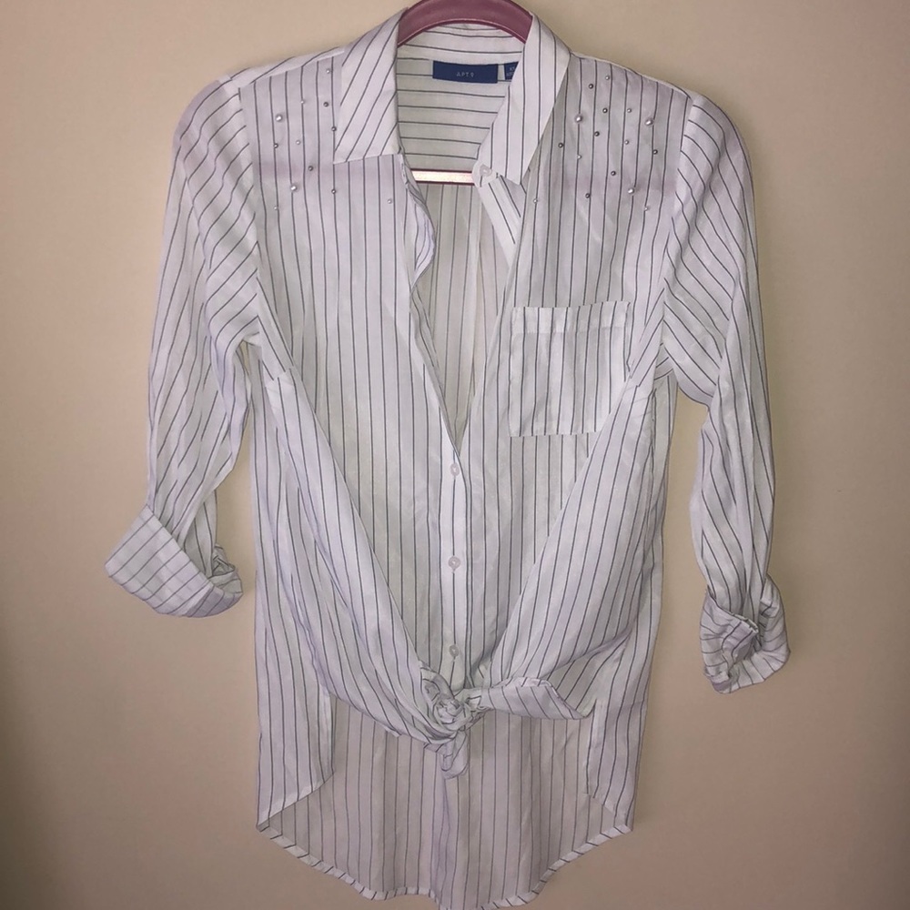 APT. 9 White & black pin stripped blouse